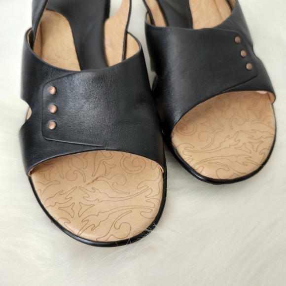 Sofft Black Leather 2" Kitten Heels Slingback Sandals - Picture 4 of 11